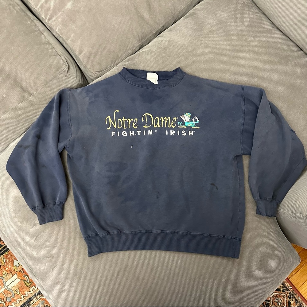 Vintage Team Edition Apparel Notre Dame Fightin' Irish Large Sweatshirt Thrashed